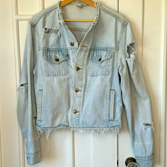 Vintage  Rocker distressed Jean jacket stonewash 💯 cotton size sml cool vibe - Picture 2 of 11
